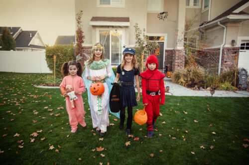 trick-or-treaters Halloween